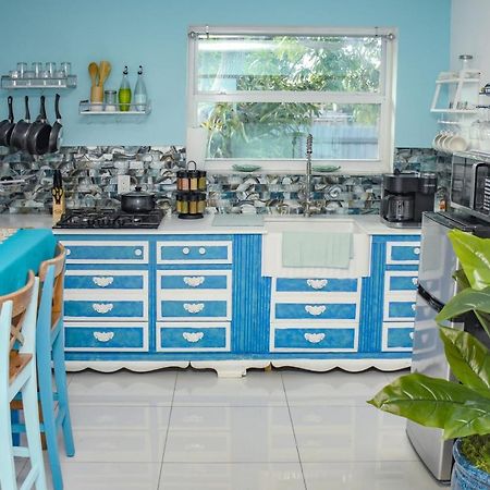 Miami Boho Beach Place Hialeah Bagian luar foto